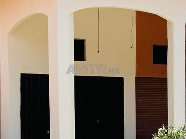 Magasin 34 m2 sur le boulevard principale Mhamid 9