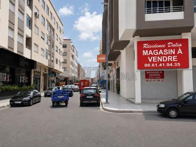 Magasin 309 m² à Bouznika – Rue très commerçante