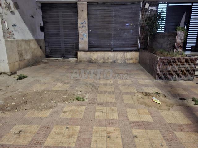 Magasin 83m² au Mimosa à côté café le trèfle