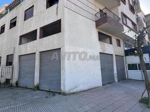 Magaza avec appartement