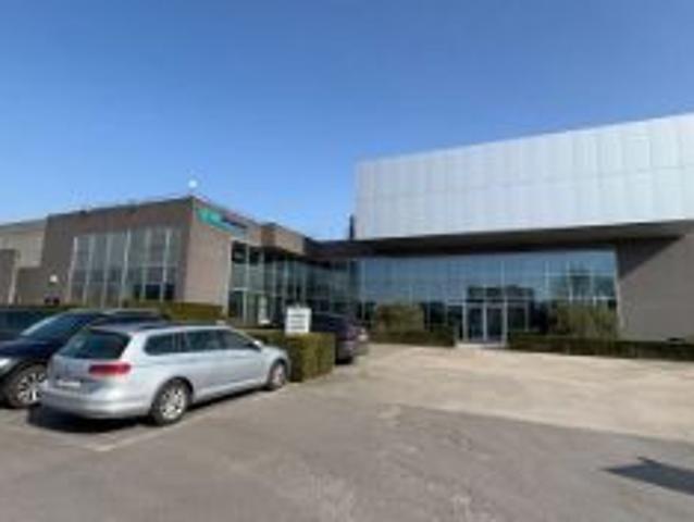 Magazijn te huur in bedrijvenzone Europalaan in Deinze