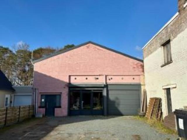 Magazijn met woonunit