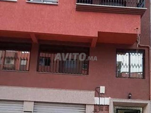 Magazin et Cave à louer à quartier Oumnia