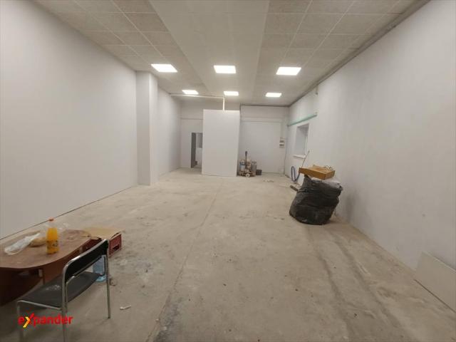 Magazyn i biuro po remoncie, blisko centrum, 100 m²