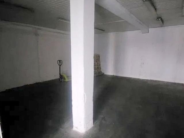 Magazyn 150 m² z biurem, chłodnia, rozładunkiem 0 poziom