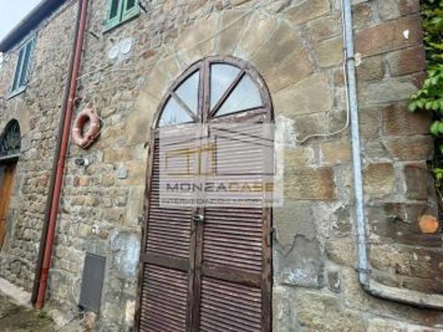 Magazzino con possibilit cambio d'uso