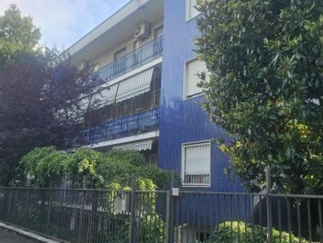 Magazzino Cusano Milanino. Rif.: Cod. rif 3320077VCG