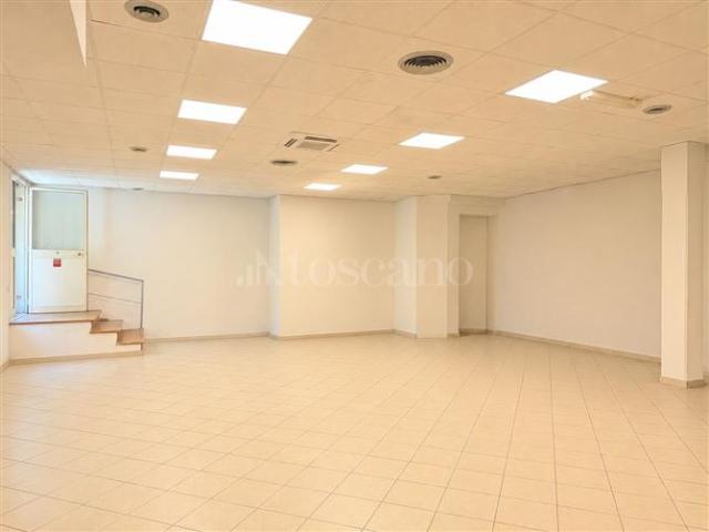 Magazzino di 120 mq a Ciampino