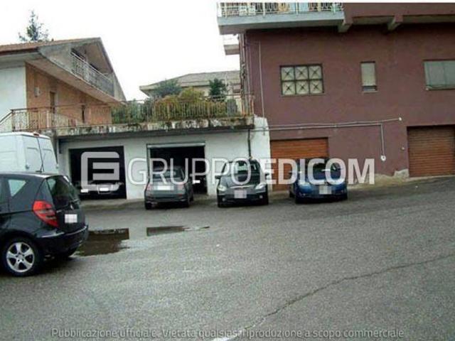 Magazzino di 305 mq in vendita a Rende Rif. 4552994