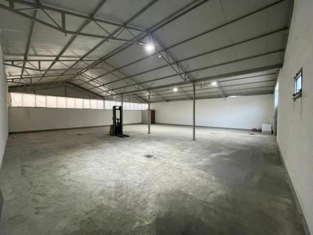 Magazzino in affitto a Maddaloni