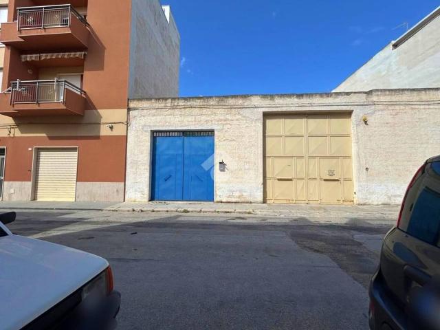 Magazzino in affitto a Mazara Del Vallo