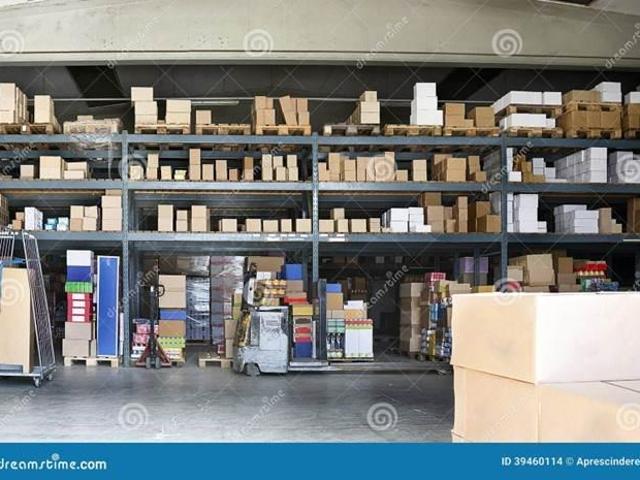 Magazzino in affitto a Modena
