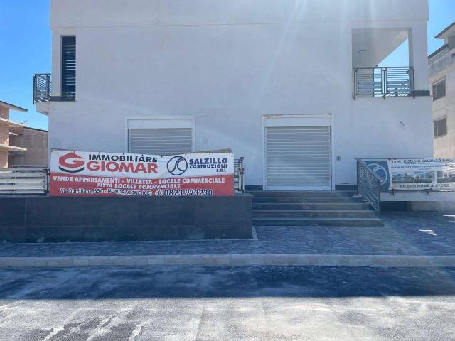 Magazzino in affitto a Mondragone