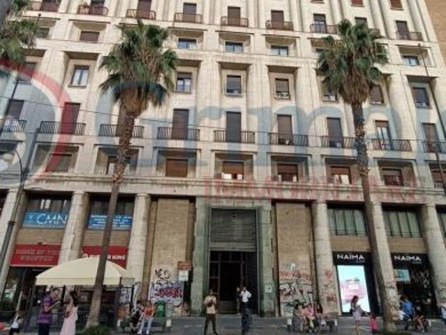 Magazzino in affitto a Napoli