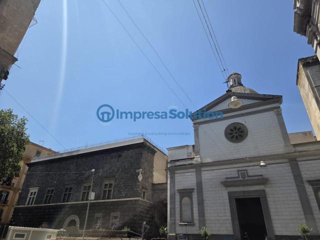 Magazzino in affitto a Napoli