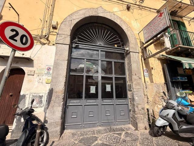 Magazzino in affitto a Napoli
