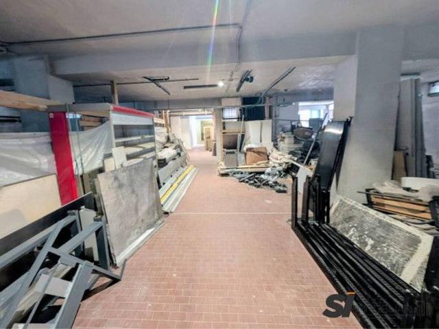 Magazzino in affitto a Novara