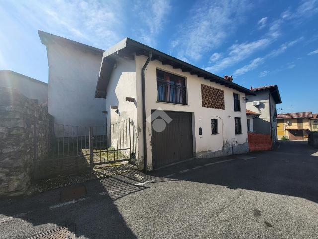 Magazzino in affitto a Besana In Brianza