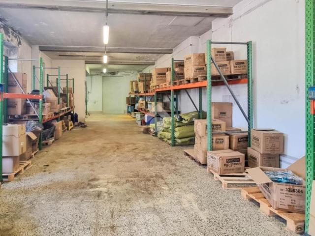 Magazzino in affitto a Calco