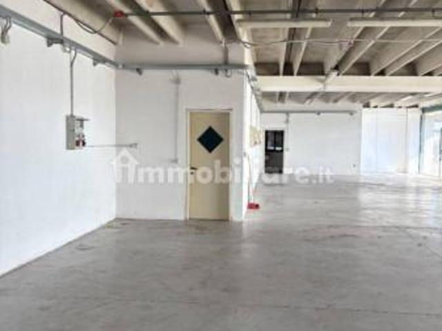 Magazzino in affitto a Castel Mella