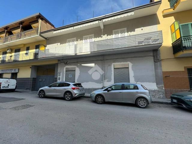 Magazzino in affitto a Frattamaggiore