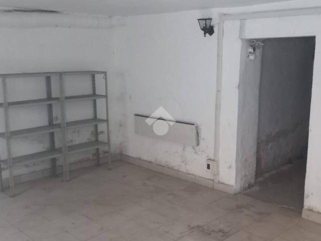 Magazzino in affitto a Genova