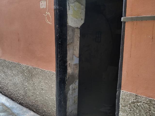 MAGAZZINO in AFFITTO a GENOVA CENTRO STORICO / CARICAMENTO