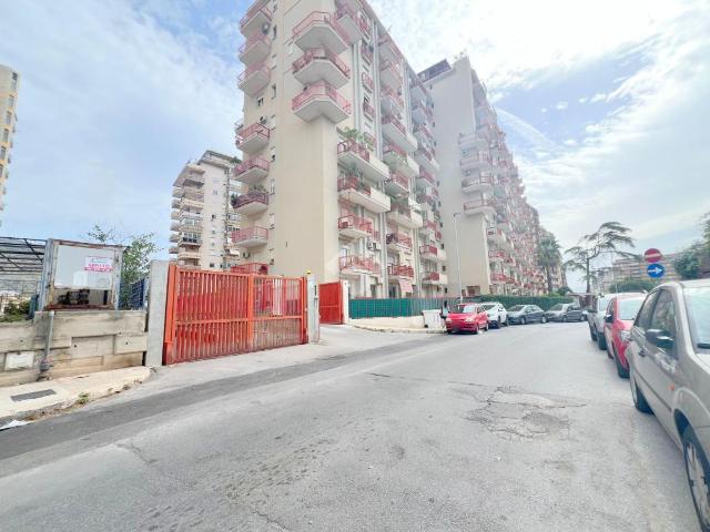 Magazzino in affitto a Palermo