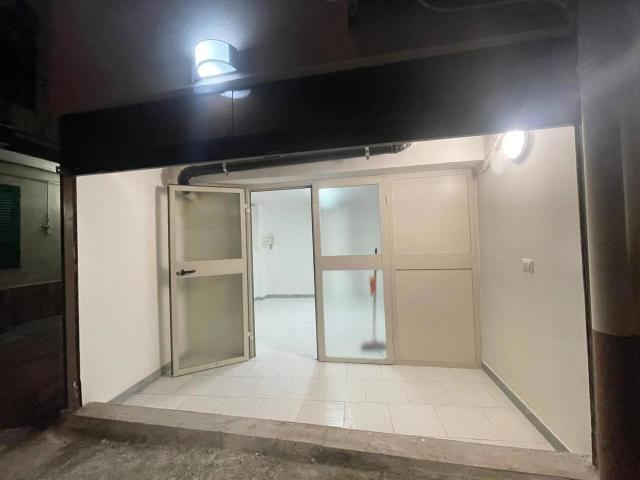 Magazzino in affitto a Quarto
