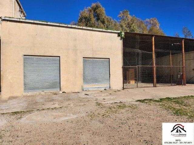 Magazzino in affitto a Quartu Sant'Elena