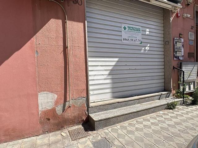 Magazzino in affitto a Reggio Calabria