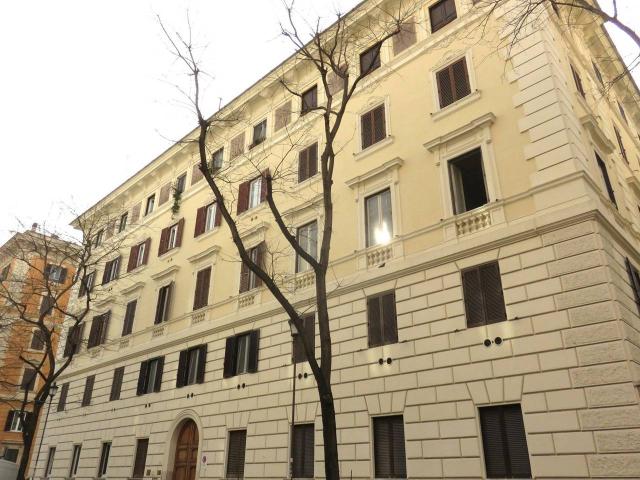 Magazzino in affitto a Roma