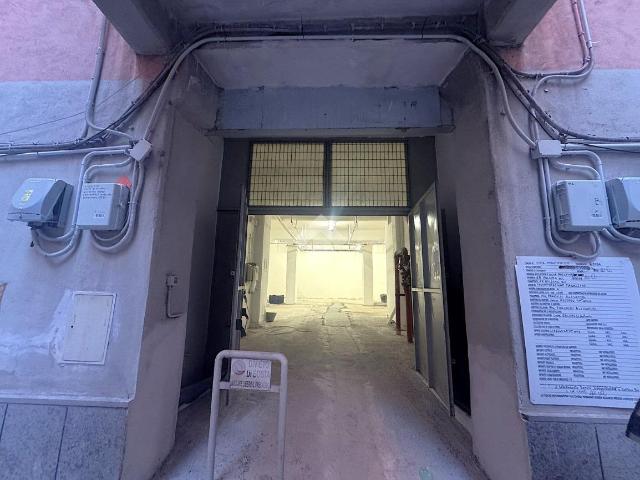 Magazzino in affitto a Roma