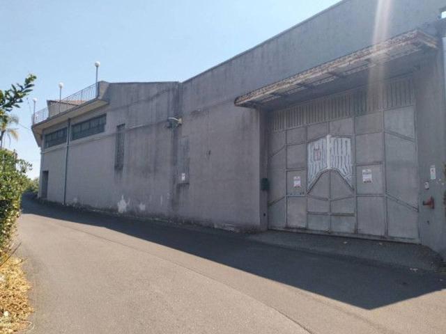 Magazzino in affitto a Santa Venerina