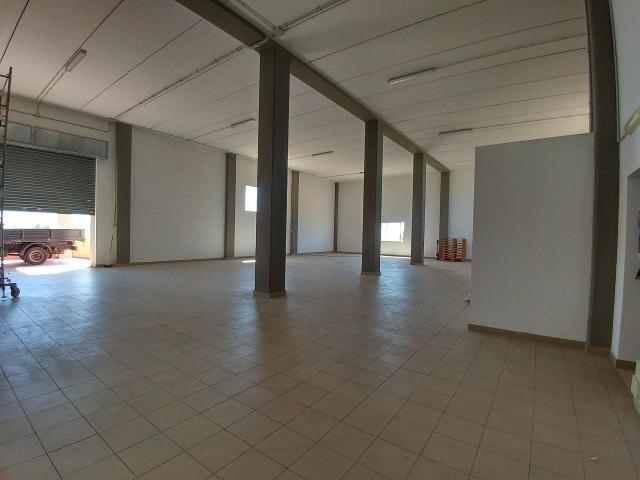 Magazzino in affitto a Selargius