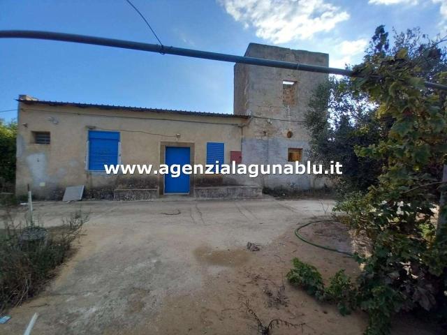 Magazzino in vendita a Mazara Del Vallo