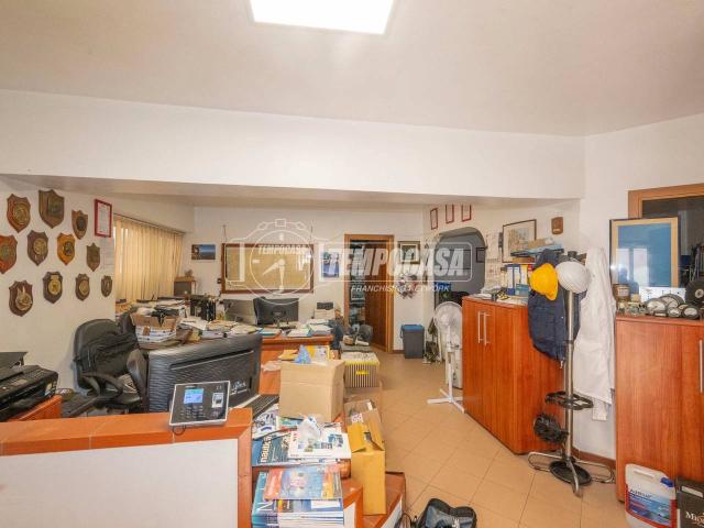 Magazzino in vendita a Messina