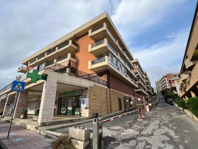 Magazzino in vendita a Messina