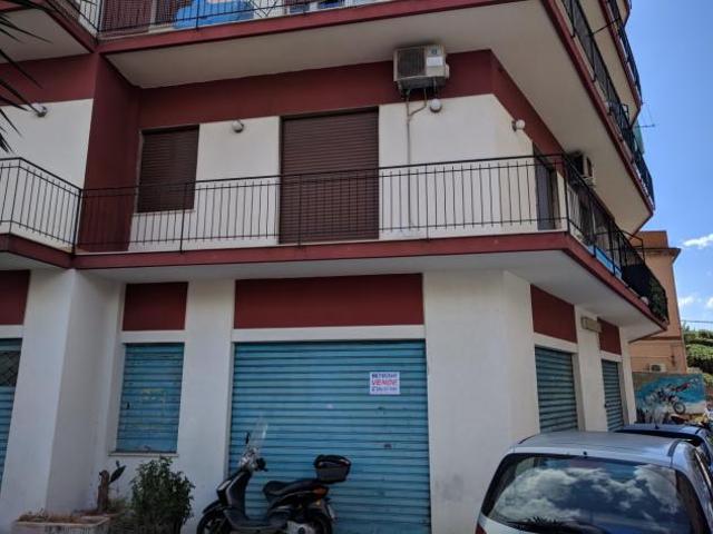 Magazzino in vendita a Messina