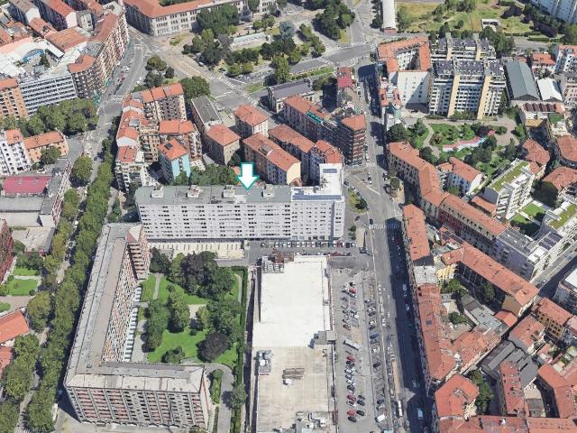 Magazzino in Vendita a Milano