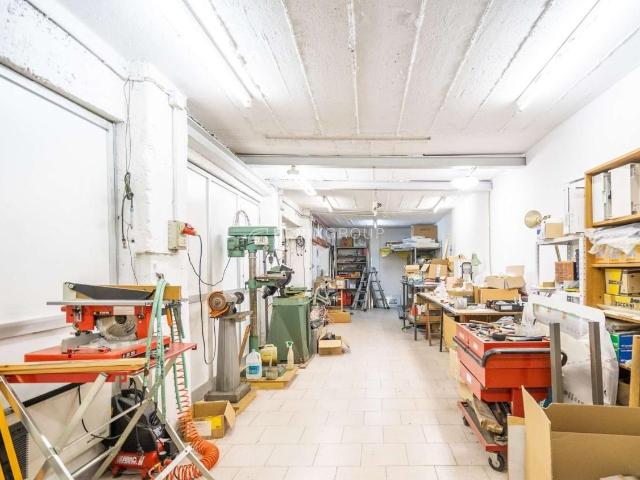 Magazzino in vendita a Milano