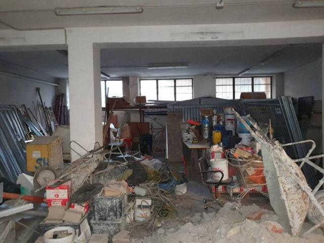 Magazzino in vendita a Milano