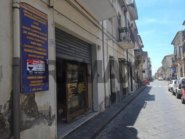 Magazzino in vendita a Misterbianco