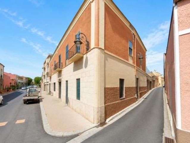 Magazzino in vendita a Monserrato