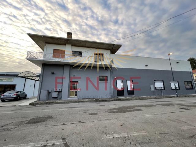 Magazzino in Vendita a Montebelluna