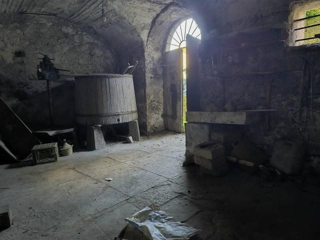 Magazzino in vendita a Montefiascone