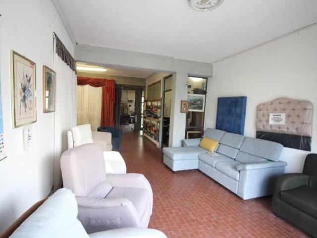 Magazzino in vendita a Montespertoli