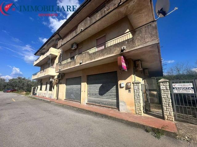 Magazzino in vendita a Montepaone