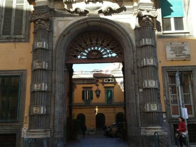 Magazzino in vendita a Napoli