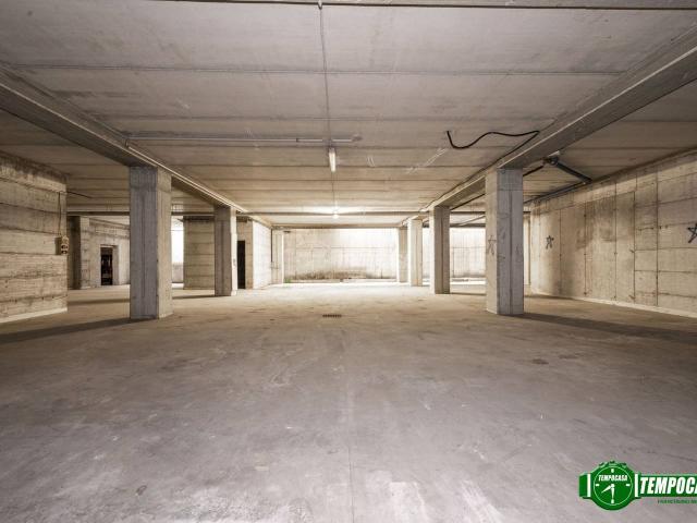 Magazzino in vendita a Nova Milanese